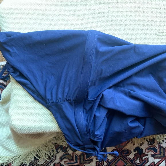 Women’s Medium Navy Athleta Halter Swim top - Picture 8 of 9